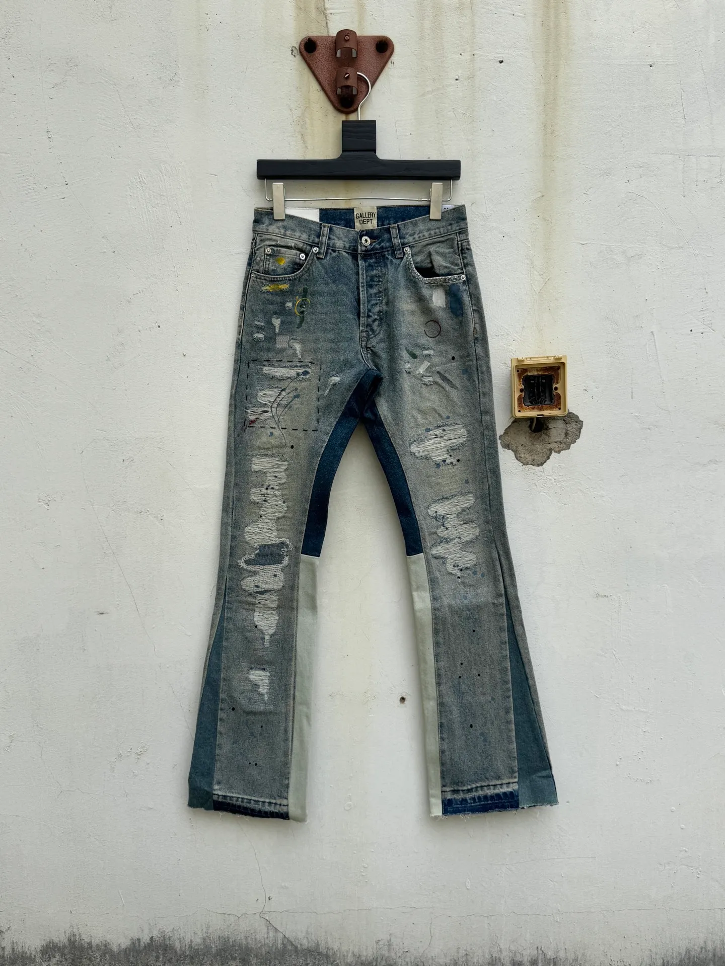 P300💰GA02 Top heavy industry GALLERY DEPT. Spliced ​​ink splash paint hand-stitched holes washed retro jeans men and women high street splash ink pants micro-flared casual trousers trendy couple same style Size: 28 30 32 34 36 (corresponds to S M L XL XXL)